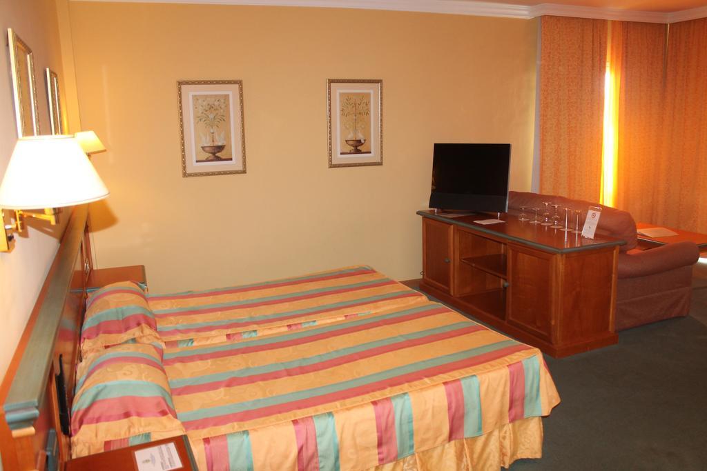 Hotel Tamisa Golf Mijas Bagian luar foto